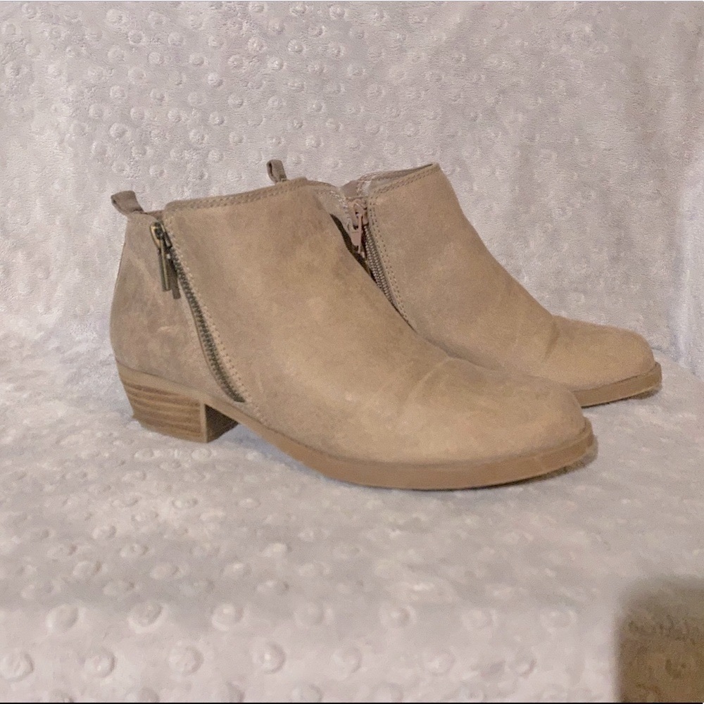 Tan Leather/Suede Bootie, Carlos Santana, Side 7.5